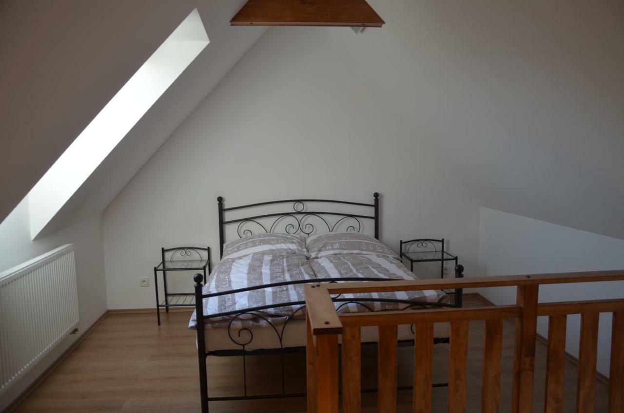 Ferienwohnung Nocleharna Na Stodole Zdarky Exterior foto